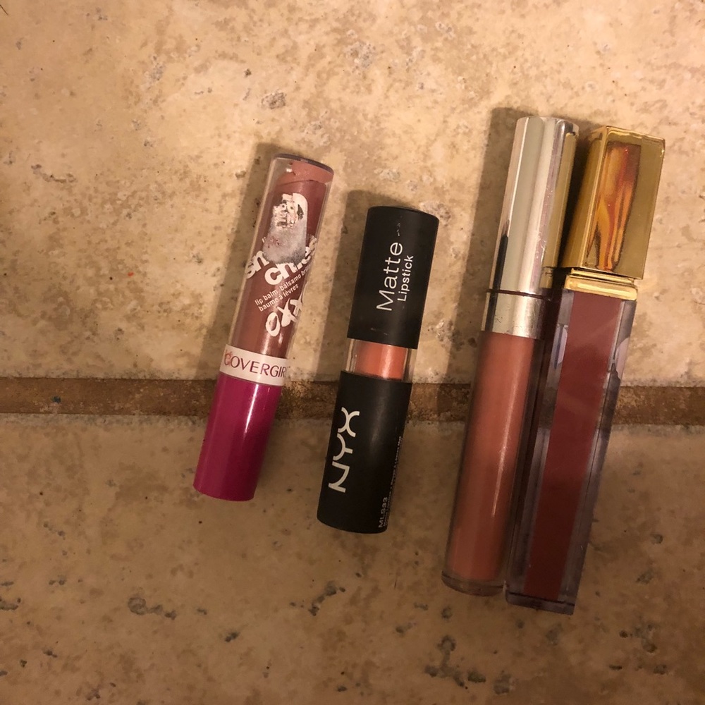 Nude lipstick lot